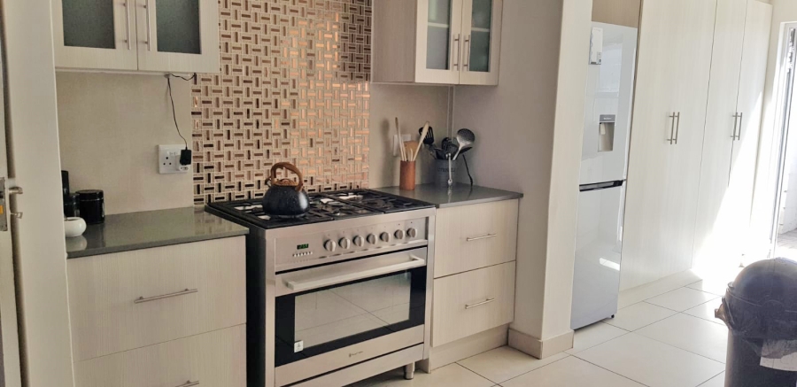 5 Bedroom Property for Sale in Laguna Sands Western Cape